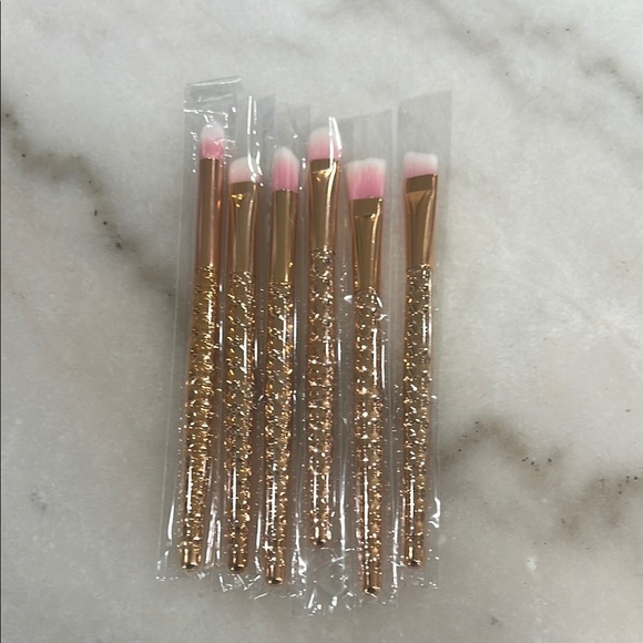 Elegant Gold and Pink Makeup Brush Set - Picture 1 of 4